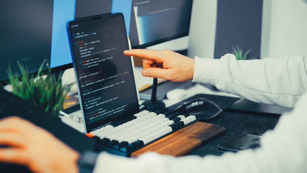 When Should You Choose a Custom Application Development Company for Your Business?